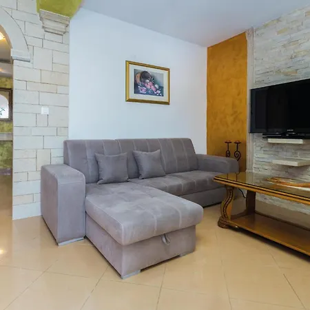 Apartment Awesome In With Wifi Kosinozici