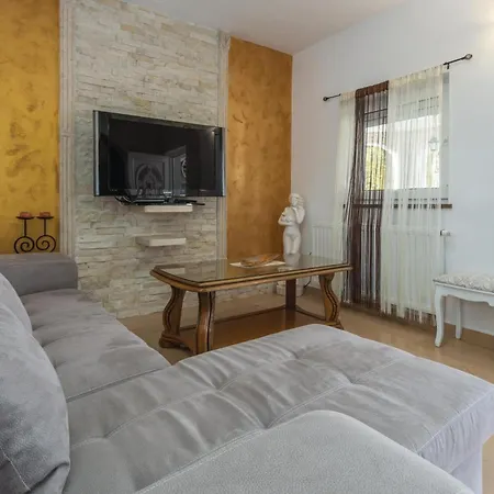 Apartment Awesome In With Wifi *